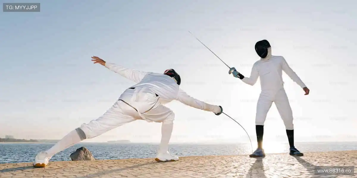 🎧沉浸式体验，声临其境！戴上耳机，仿佛置身比赛现场！